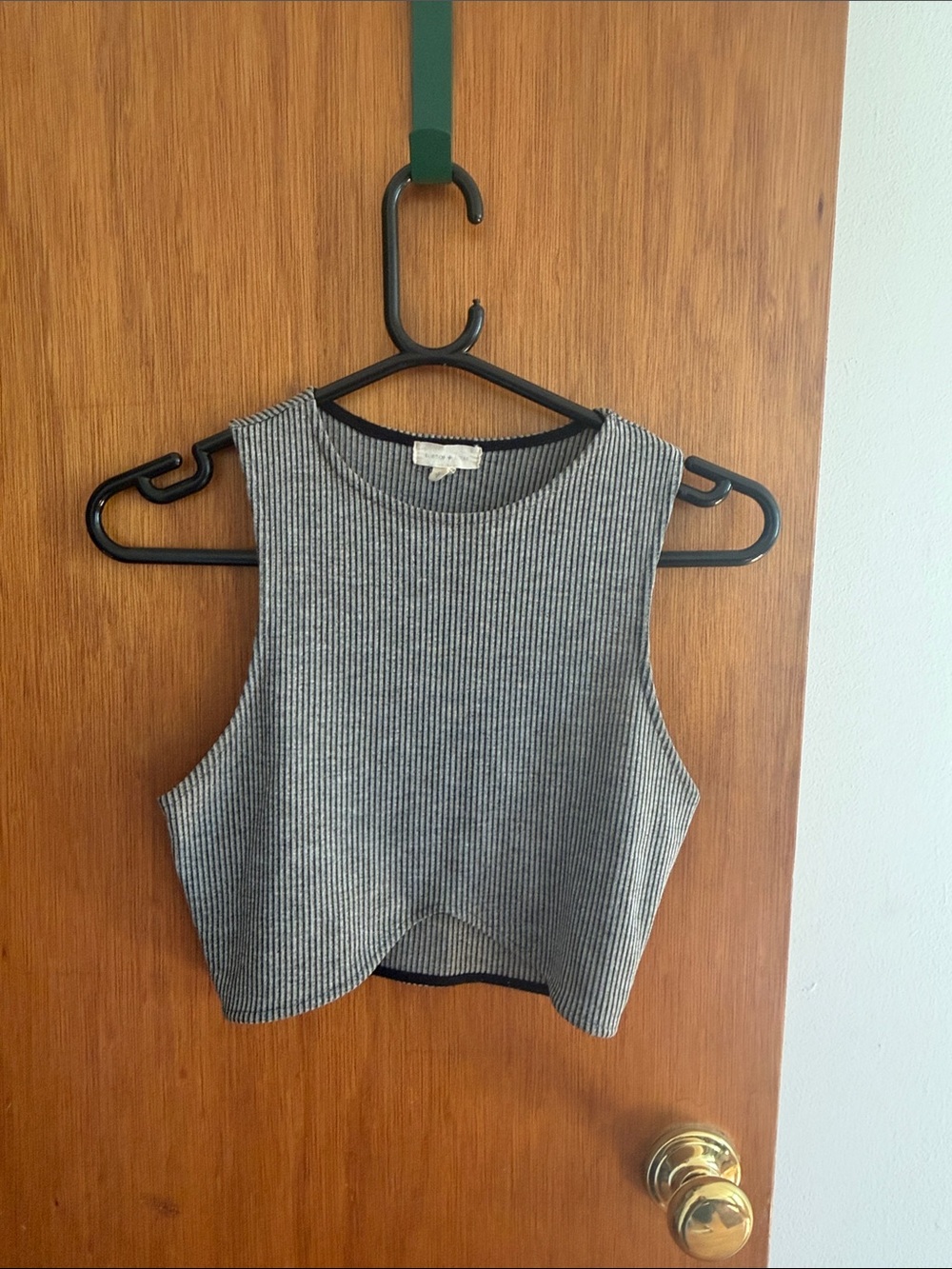 silence + noise Gray Ribbed Cropped Tank Top